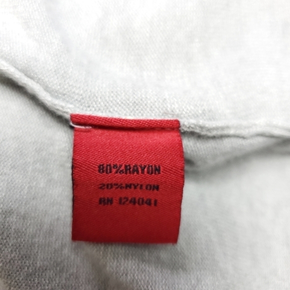 Red ruffled knit top small - Picture 9 of 9